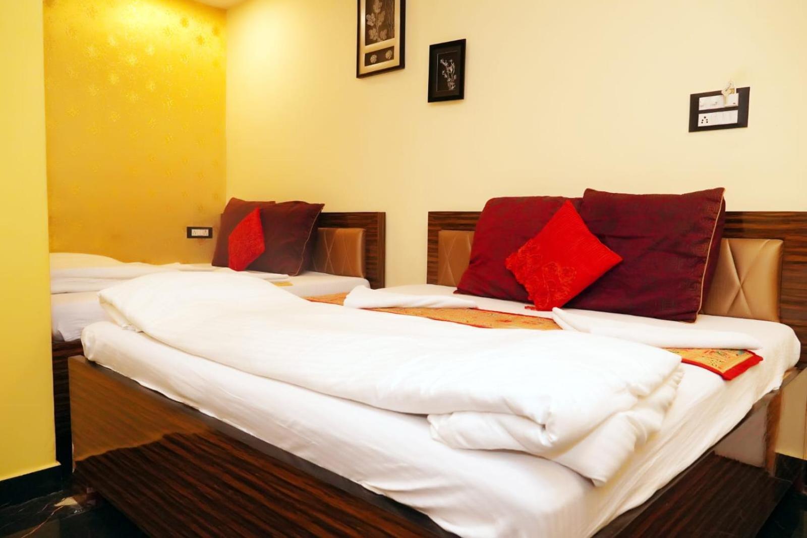 Hotel Golden Plaza Vashi 外观 照片
