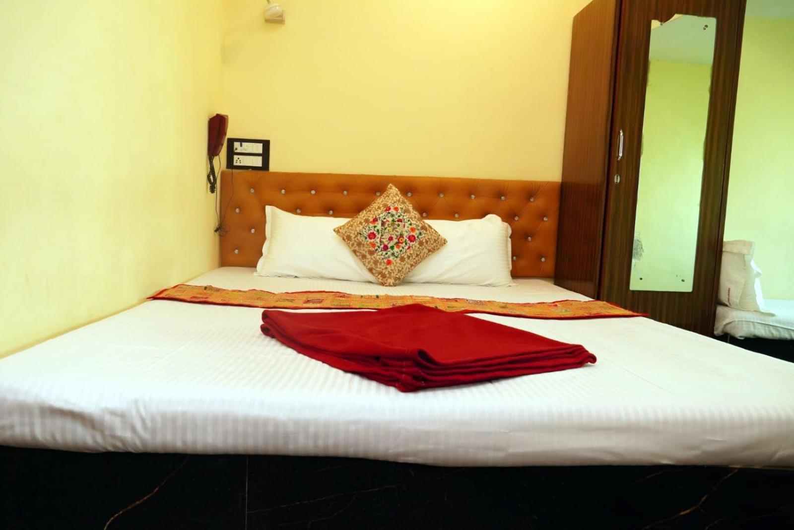 Hotel Golden Plaza Vashi 外观 照片